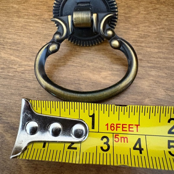 Draw Knobs/pulls - Picture 3 of 4